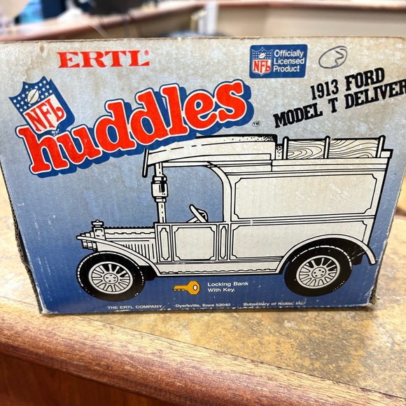 San Francisco 49er Ertl Collectibles NFL 1913 Ford Model T Delivery Truck Coin - Picture 5 of 6